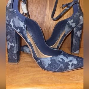 New camouflage pumps
